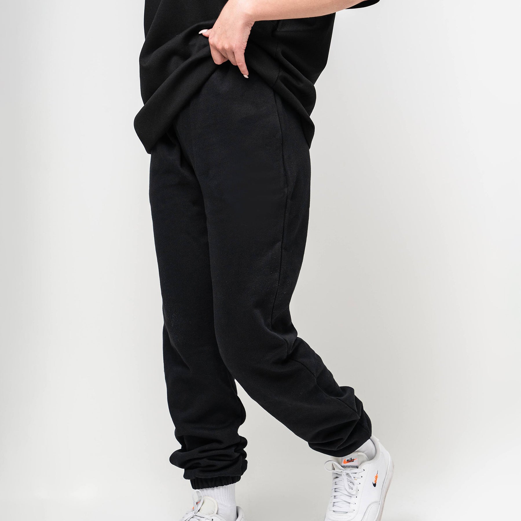 Relaxed Cuffed Joggers